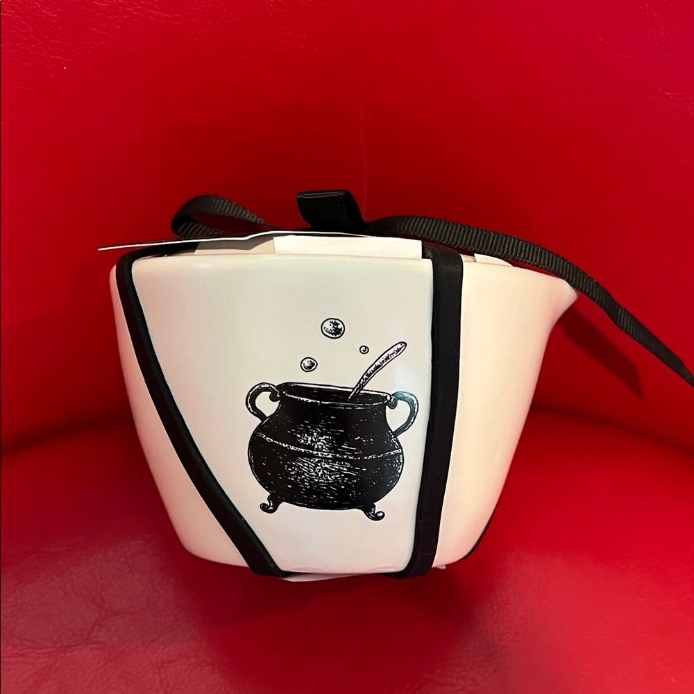 NWT Rae Dunn Halloween measuring cups